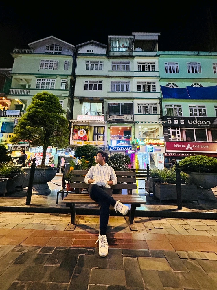 GIF gi-upload ni Shirshak Chakraborty