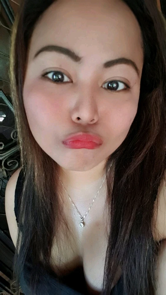 GIF uploaded by Rie