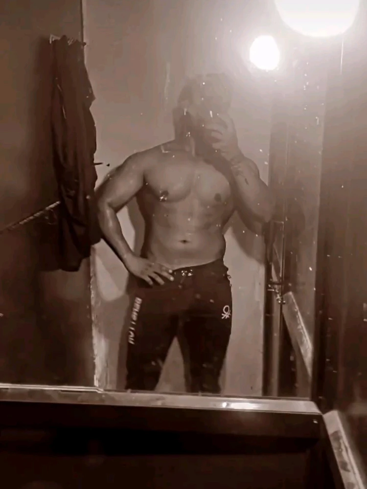 GIF tso los ntawm Rohan