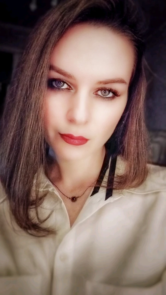 𝒜𝓇𝓁𝑒𝓉𝓉 𝐵𝑒𝓃𝓉𝒽𝑒𝒾𝓂 আপলোড করা GIF