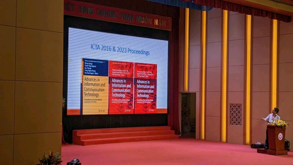 Ảnh do Lucifer tải lên