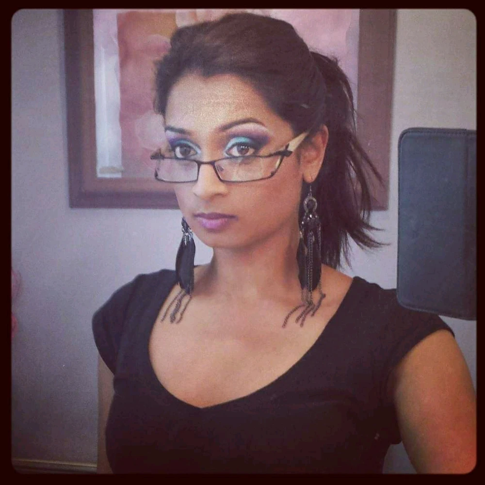 Feeling happy 🥰

Things are still tough but we're tougher, am I right?

Be well 🌻🙏🏽