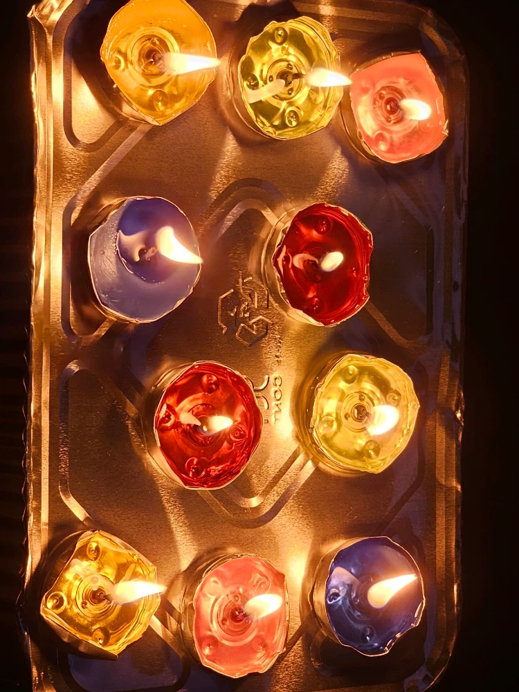 Когда брутальным мужикам грустненько, мы далее так 
Рассказывайте , как делаете вы ?)