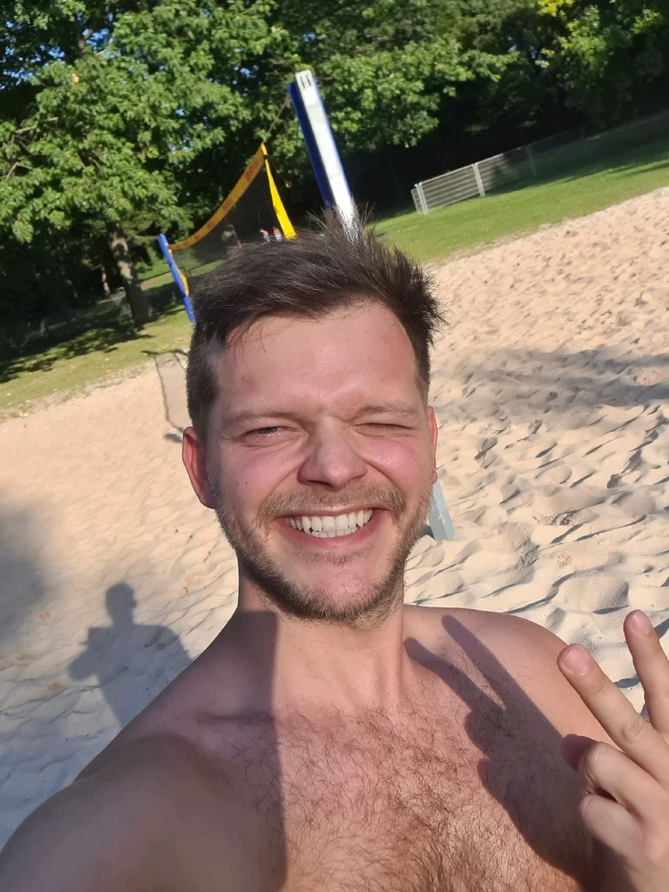 GIF อัปโหลดโดย Bastian