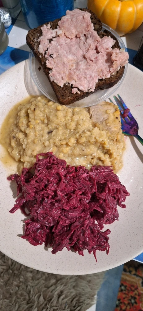 Гіфку завантажив Юлія