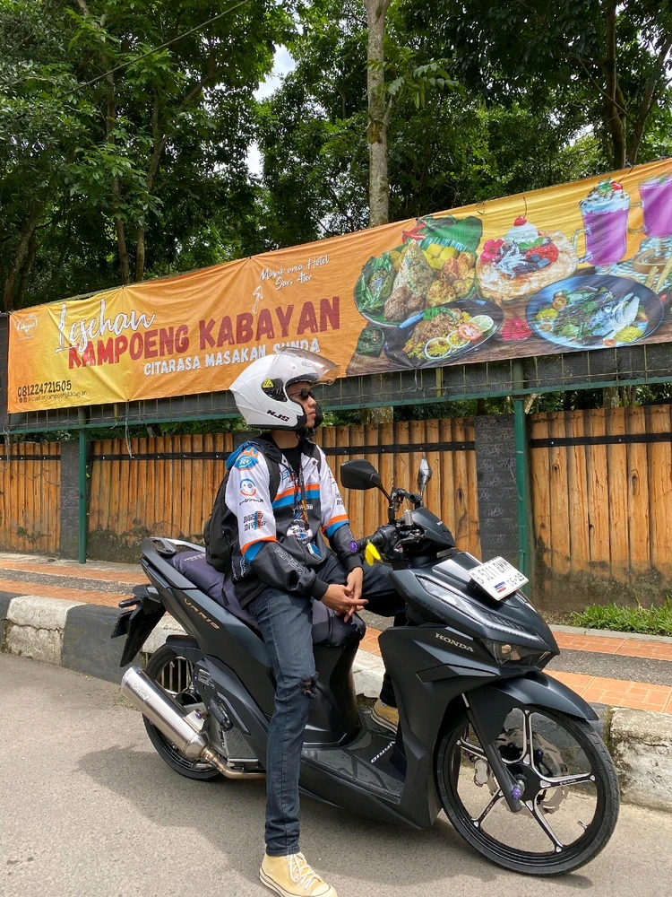 GIF diunggah oleh Dull