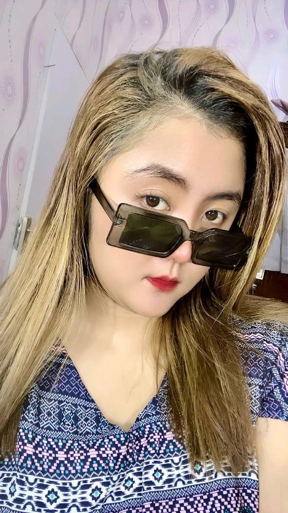 GIF diunggah oleh Ai