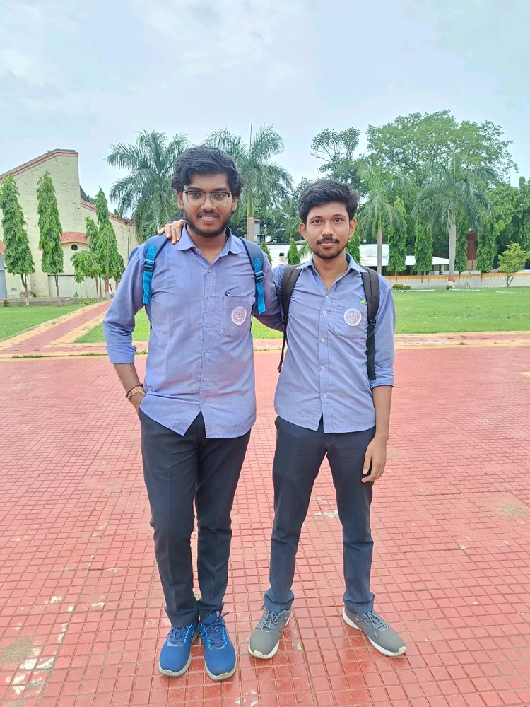 I-upload ni Prabrajit Dey ang larawan