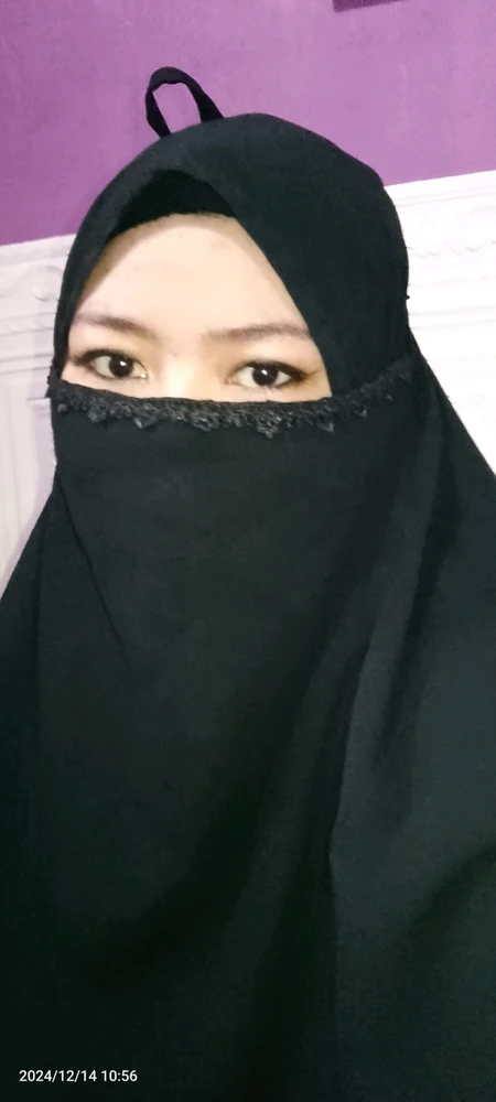 Villia විසින් GIF එක upload කරන ලදී