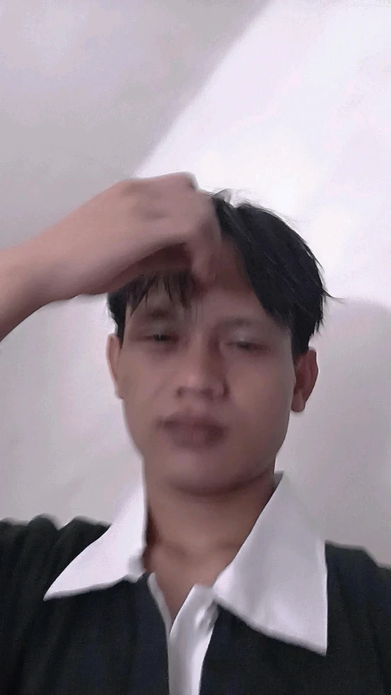 GIF diunggah oleh Ann