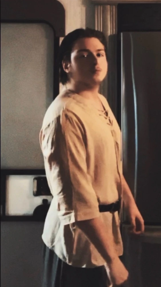 GIF качен от 𝔎𝔫𝔦𝔤𝔥𝔱 𝔄𝔯𝔦𝔢𝔩