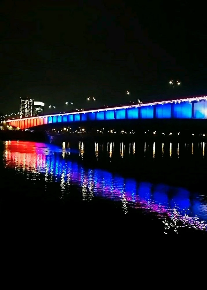 GIF uploaded by Mila