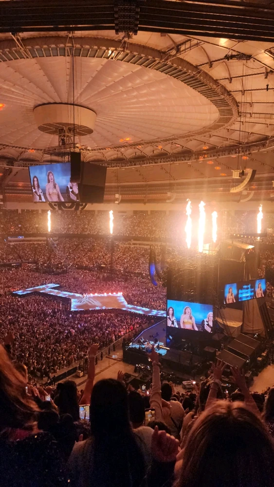 GIF uploaded by Latis