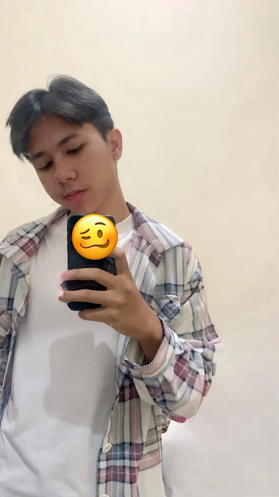 Gambar diunggah oleh Zey Zei