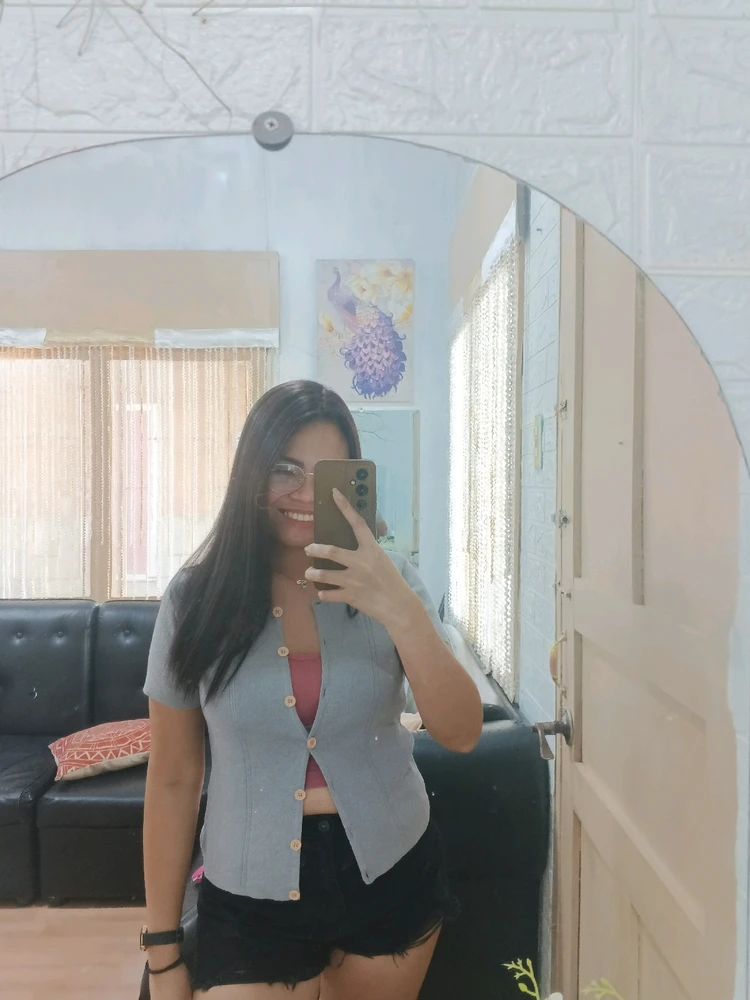 I-upload ni Shelyte ang larawan