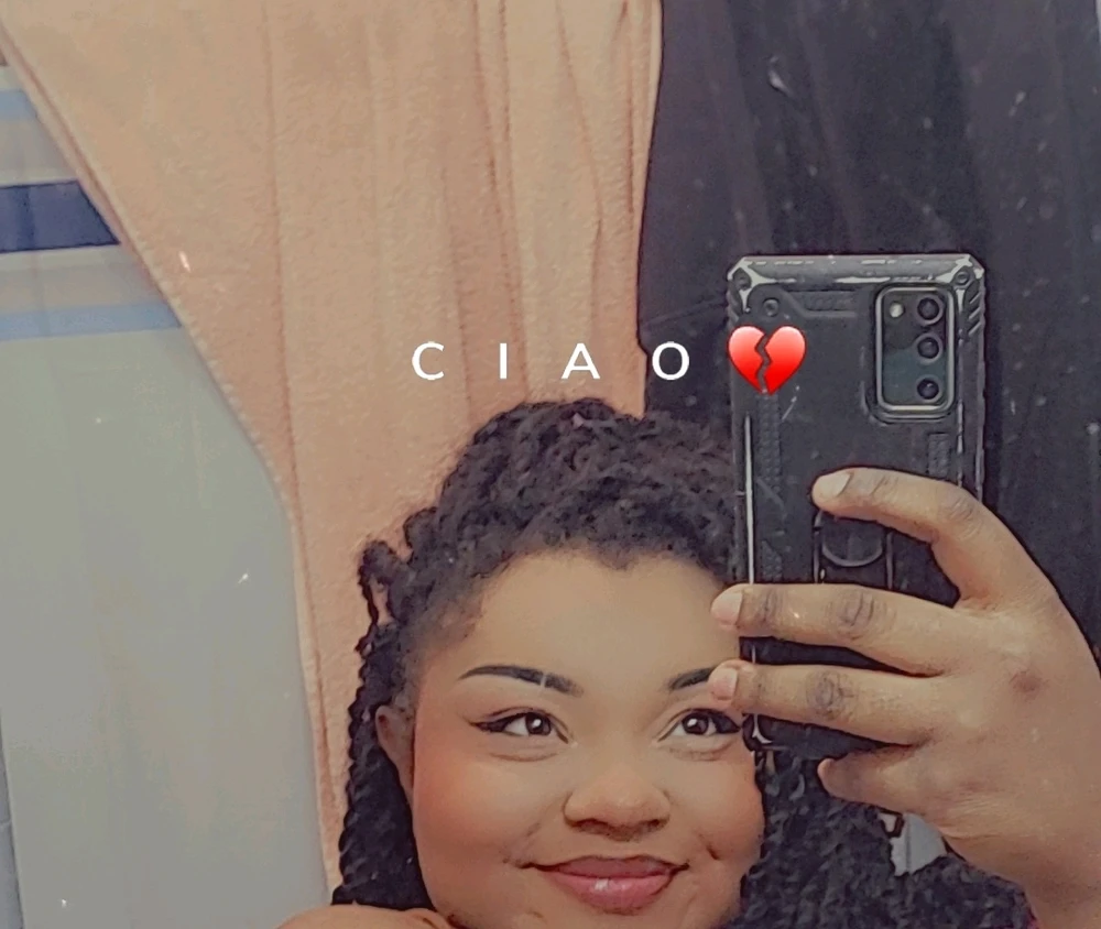 GIF na in-upload ni Mira
