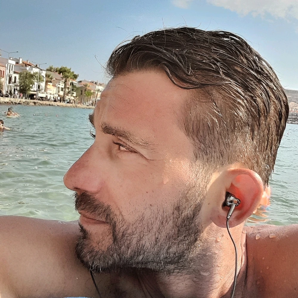 Thebosnak tarafından yüklenen GIF