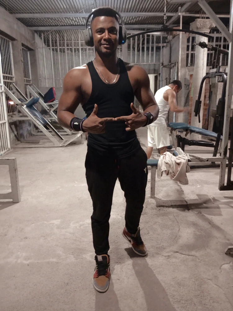 GIF uploaded by Jeyner Daniels