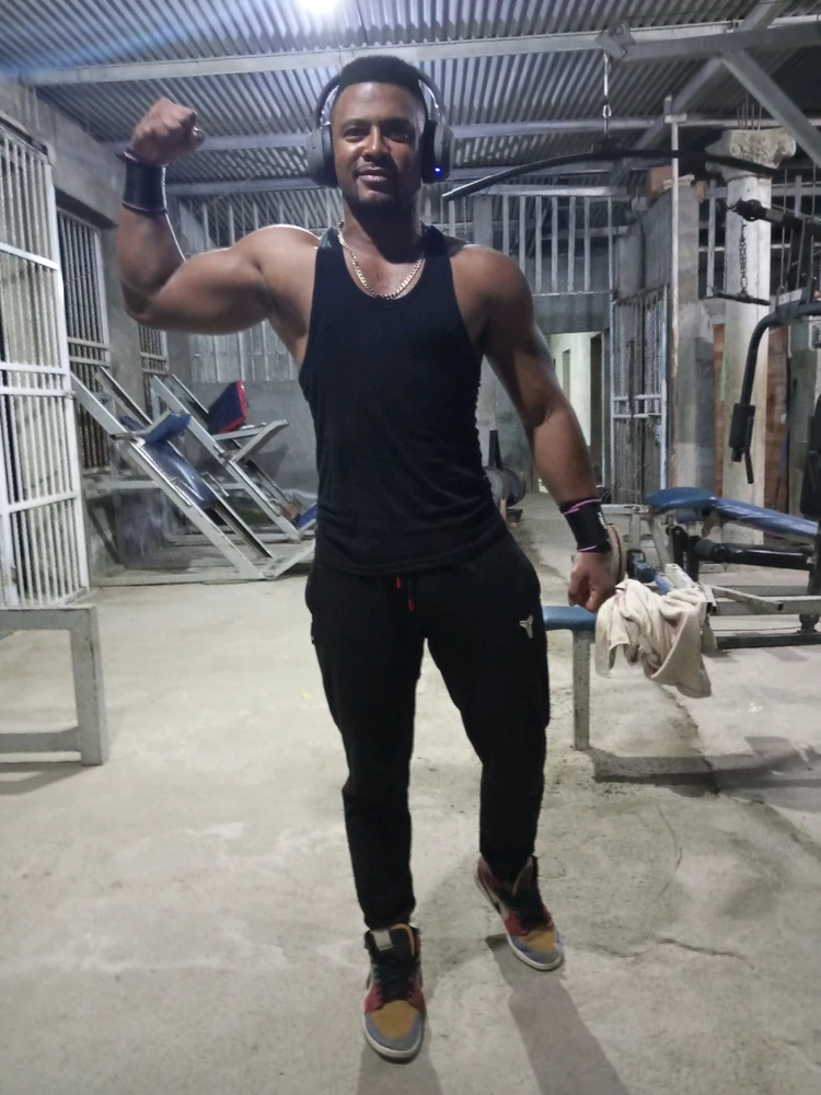 GIF uploaded by Jeyner Daniels