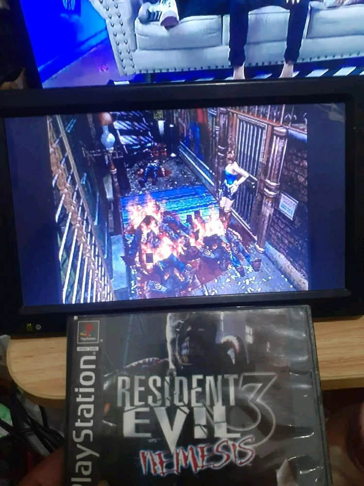 GIF diunggah oleh Frieza