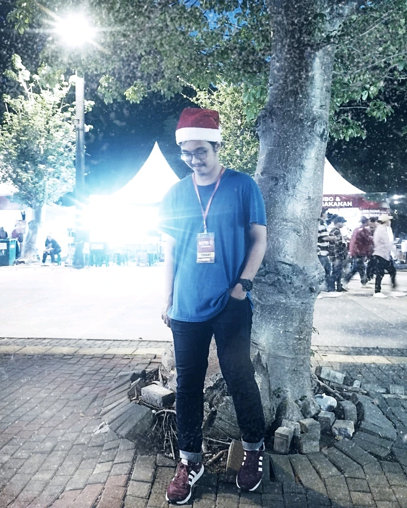 GIF gi-upload ni Leon