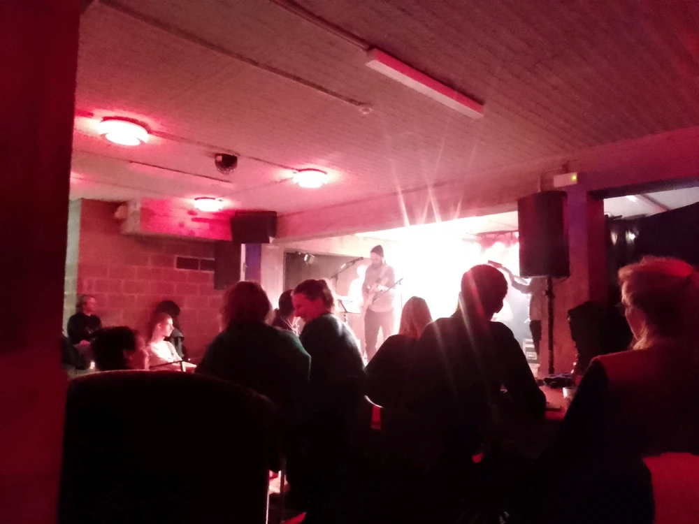 Jamsession in a bar.