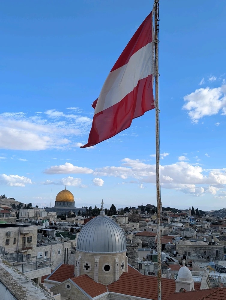 GIF uploaded by Aviv