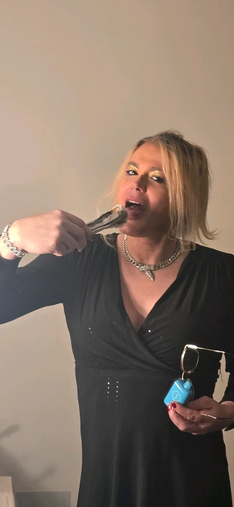 Diana tarafından yüklenen GIF