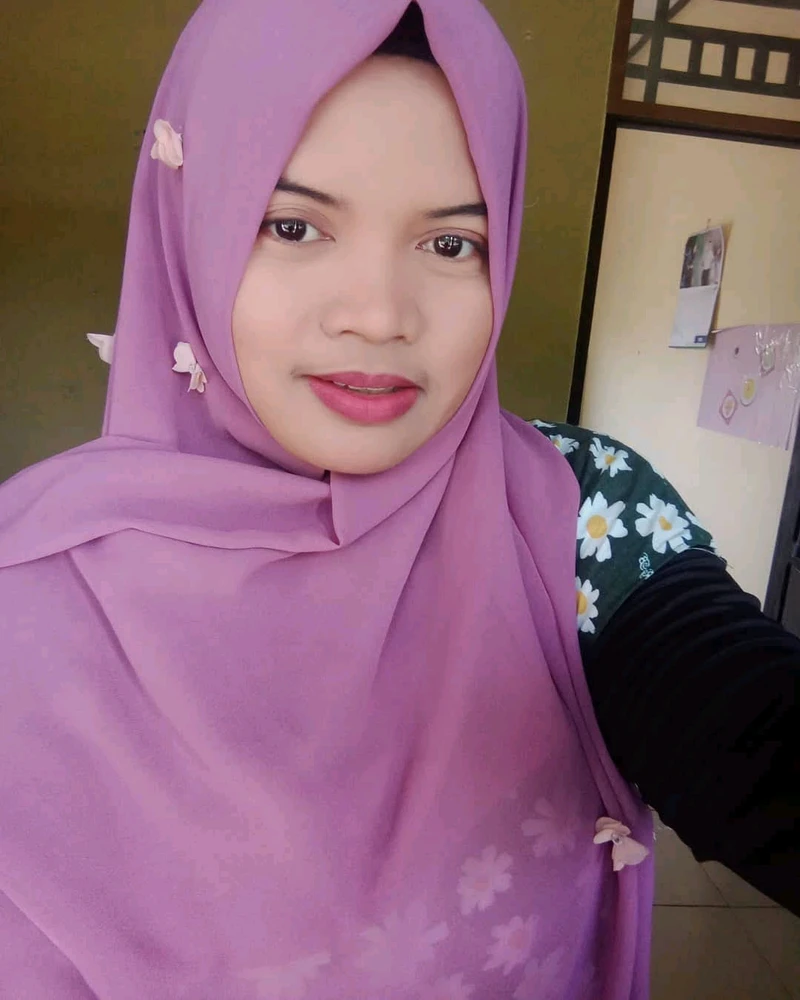 GIF na in-upload ni Agatha