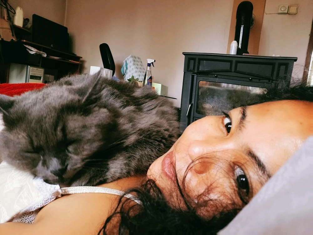 GIF uploaded by Rie