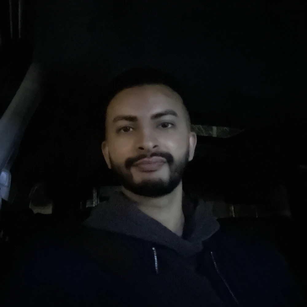 GIF gi-upload ni Syed