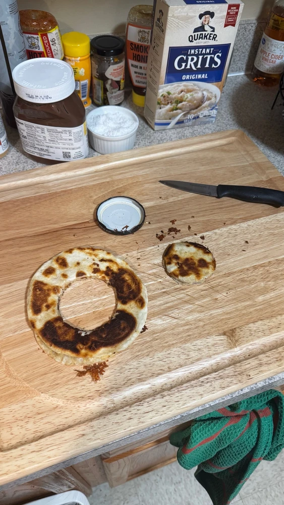 “Spaceships” (Breakfast  Quesadillas)
 🍳🧀 