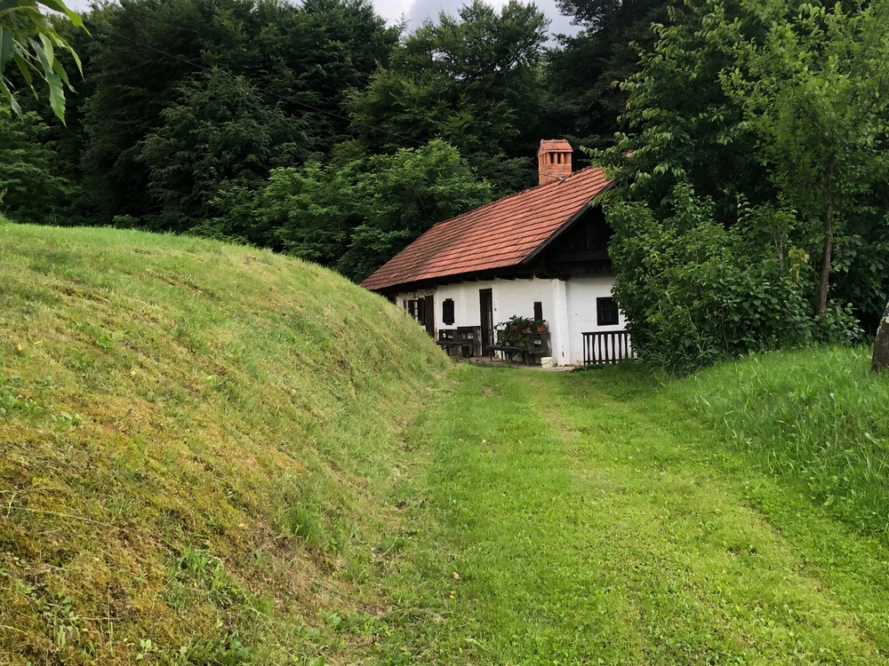 Si za sprehod po okolici, rada opazuješ sončni zahod?