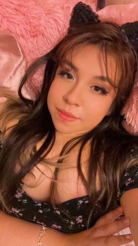 GIF tso los ntawm Mayra