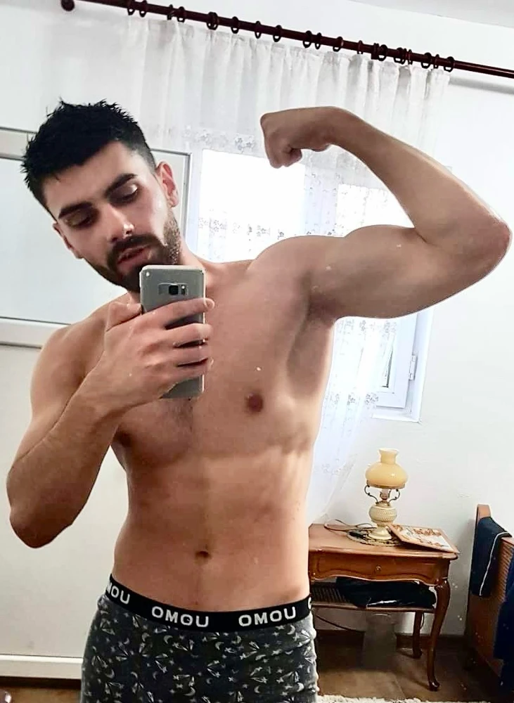 GIF încărcat de Robert