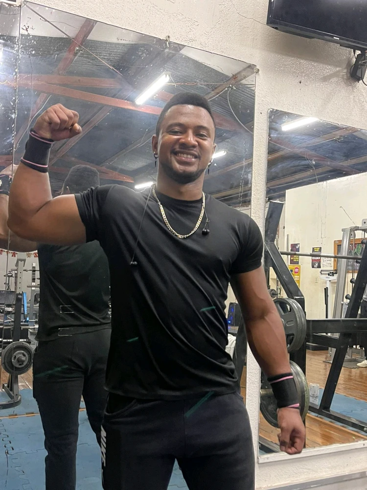 GIF uploaded by Jeyner Daniels