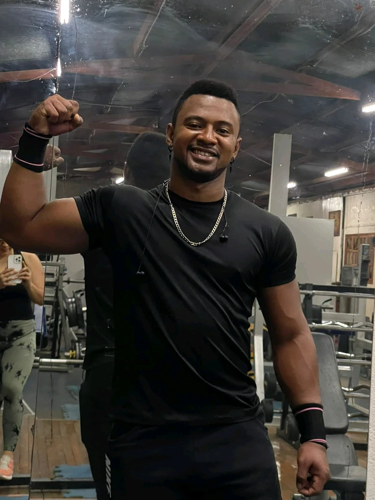 GIF uploaded by Jeyner Daniels