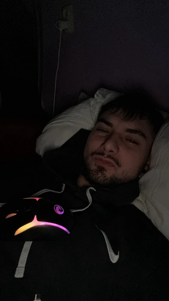 GIF încărcat de Alex