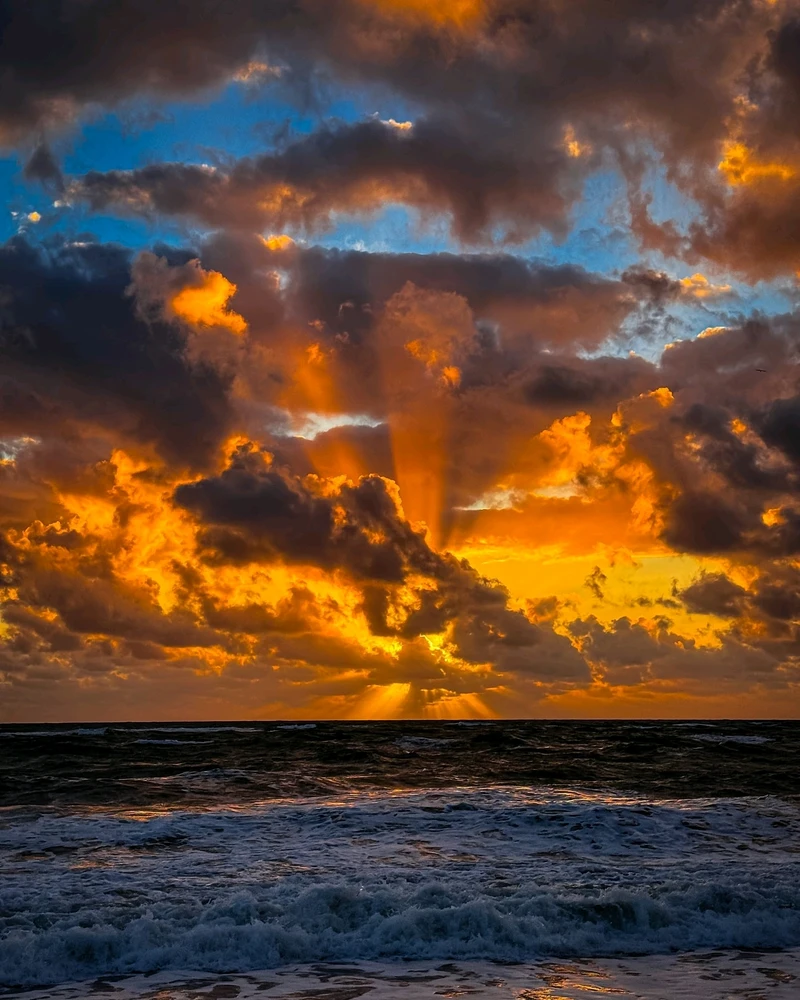 GIF uploaded by Liza