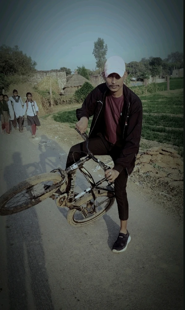 Veenesh kumar द्वारा अपलोड किया गया GIF