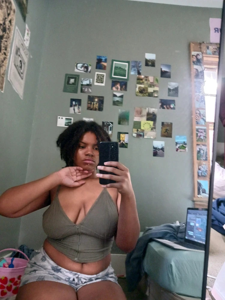 GIF uploaded by Amarii