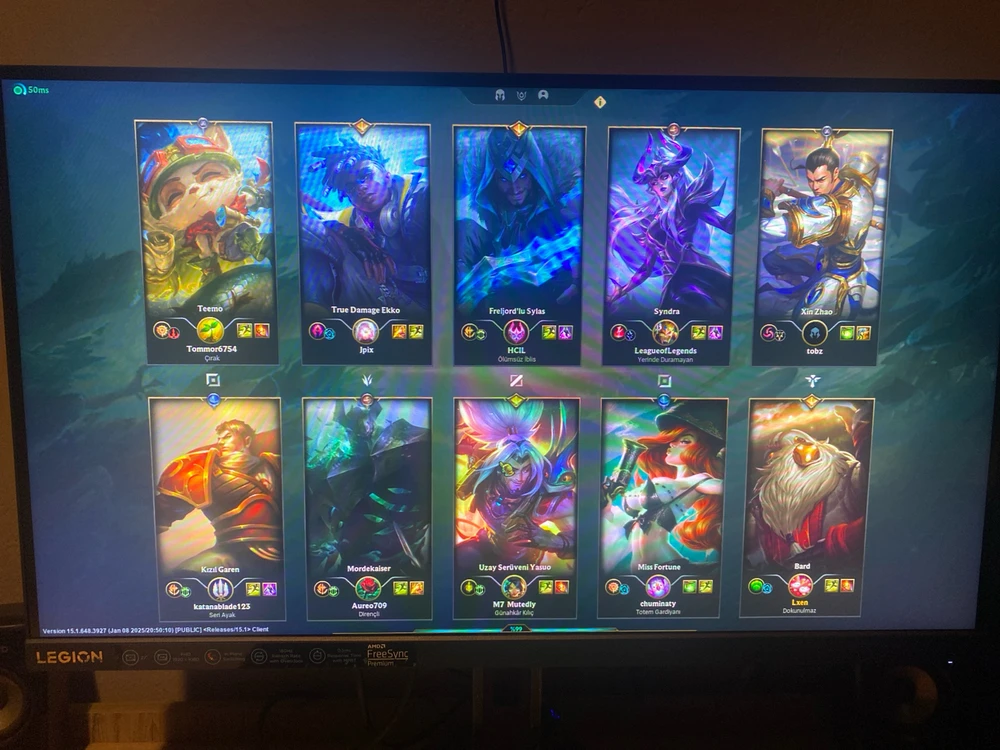 Arman tarafından yüklenen GIF