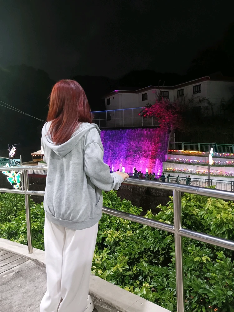 GIF na in-upload ni Nicole