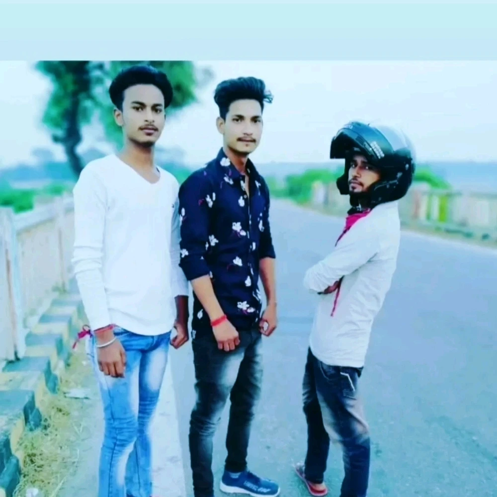 Shubham singh द्वारा अपलोड किया गया GIF