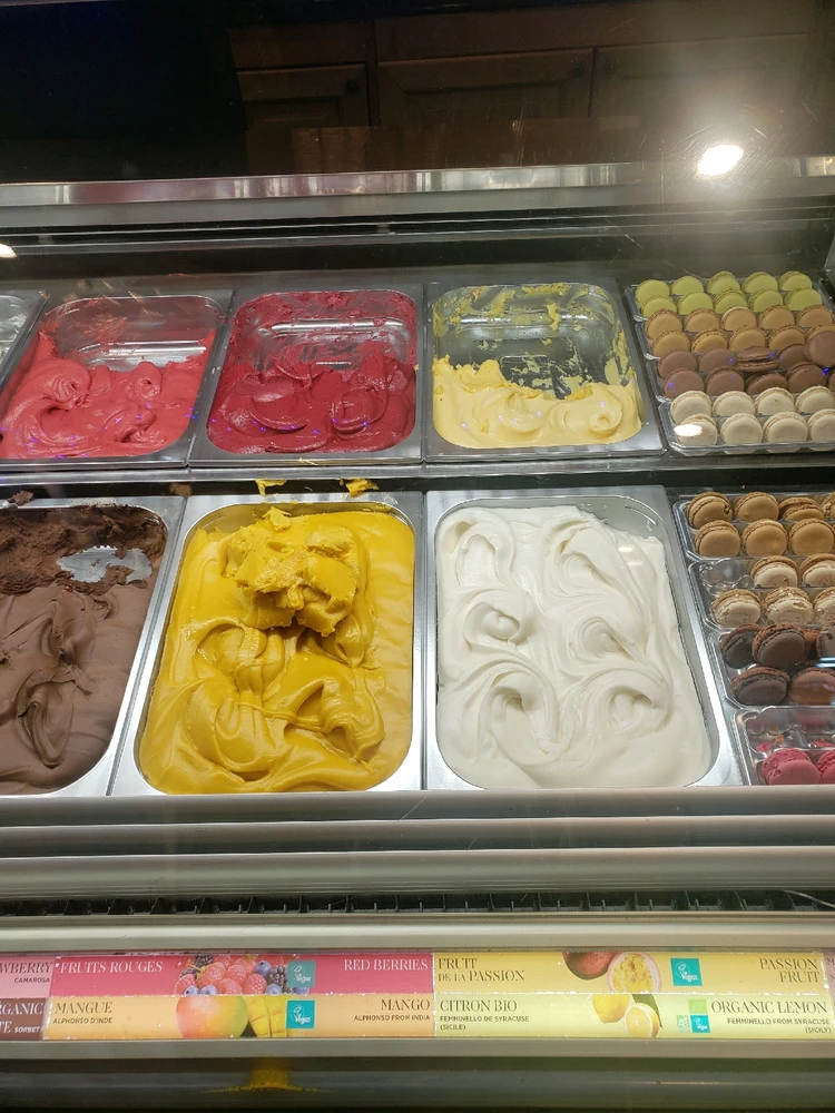 GIF uploaded by A༗