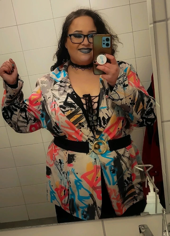 GIF uploaded by Ksenija Krantz