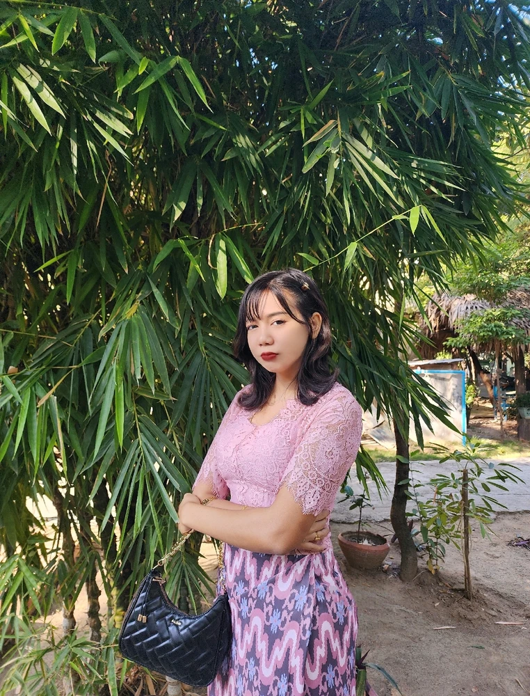 GIF uploaded by Jiji