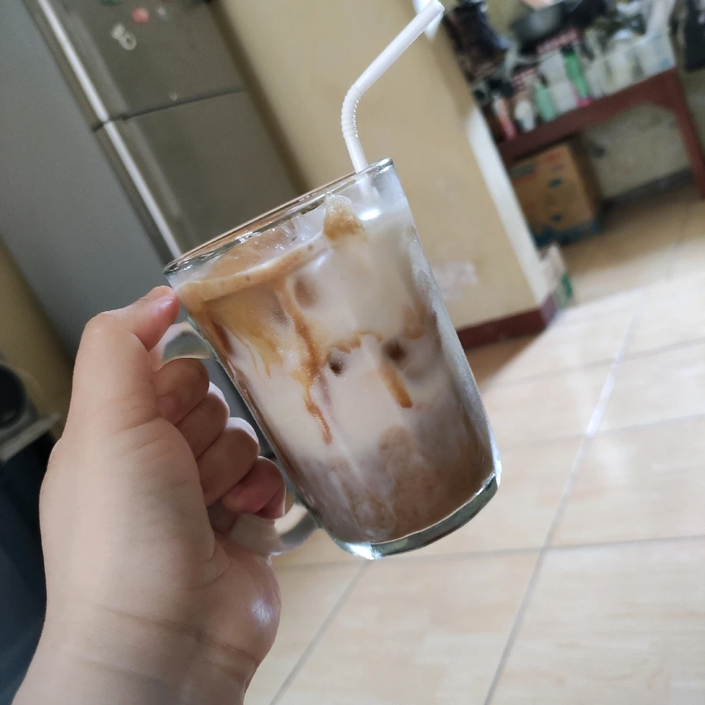 GIF diunggah oleh 𝚅𝙴𝙻𝙾𝚄𝚁𝙸𝚇
