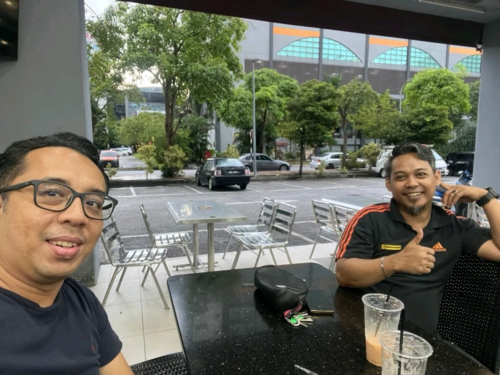 GIF dimuat naik oleh Levi