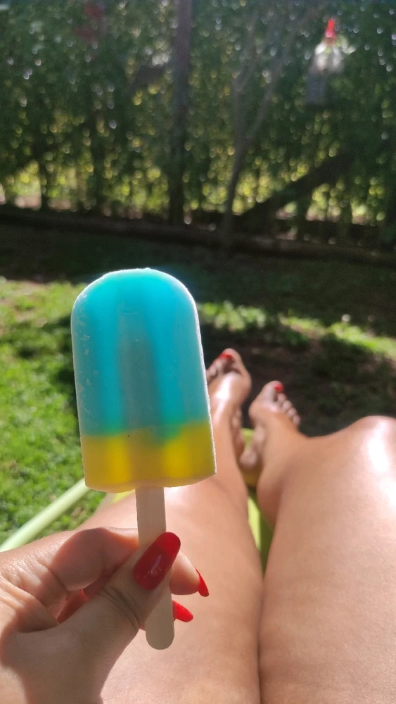 GIF uploaded by Pinina